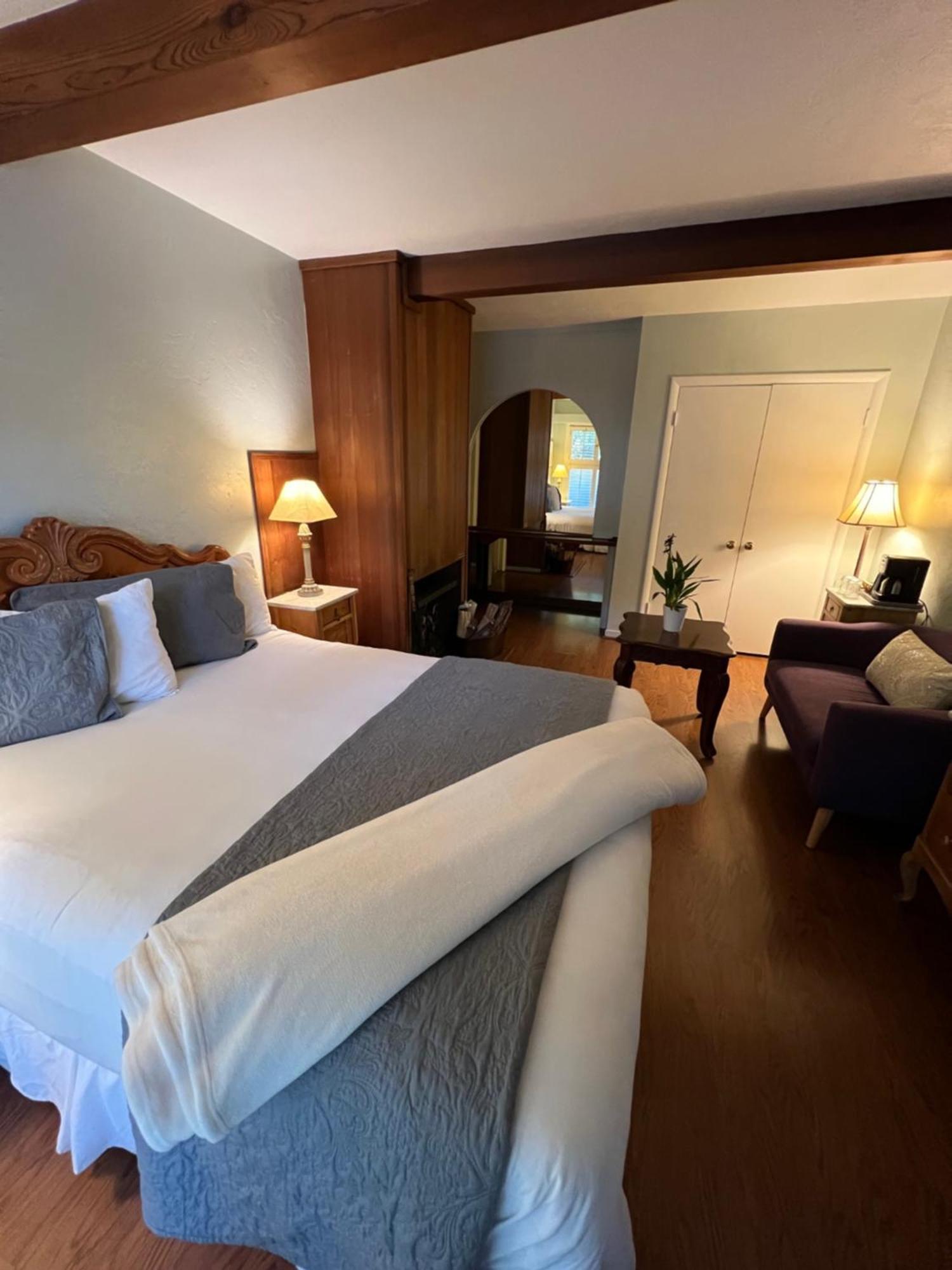 Carmel Garden Inn ภายนอก รูปภาพ